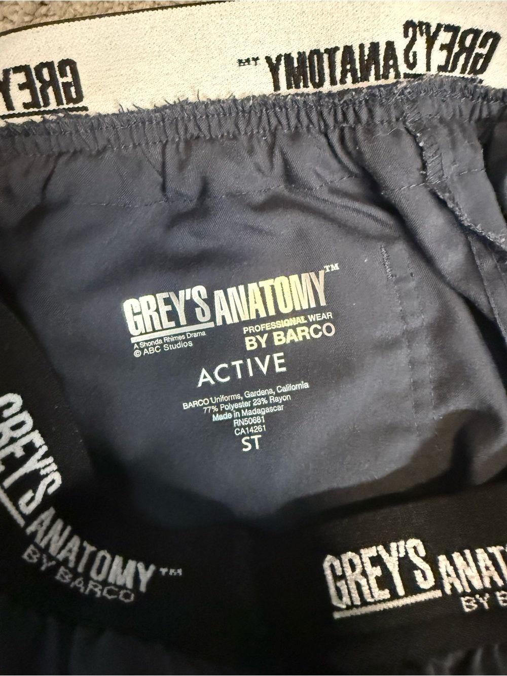 Grey's Anatomy Women's Dark Grey/Navy Scrub Top & Drawstring Jogger Pants - Picture 2 of 3